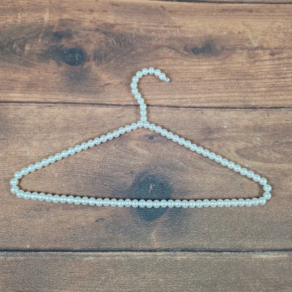Faux Pearl Hangers Adult OS White Good Set of 5 Beaded Boutique Decor